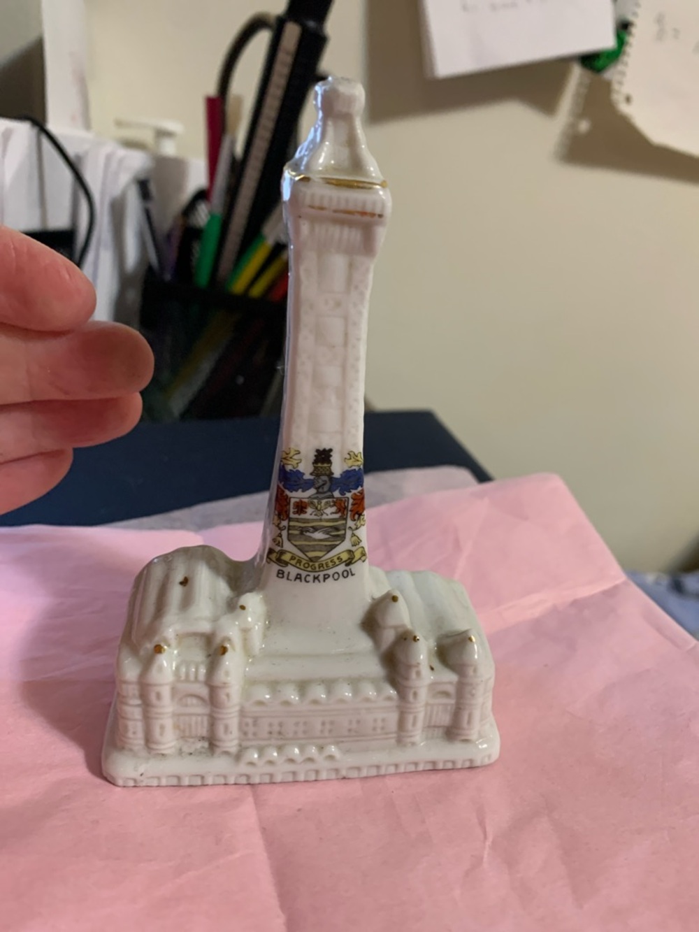 Vintage Blackpool Ceramic Tower Souvenir Figurine - White with Gold Accents - Picture 9 of 9